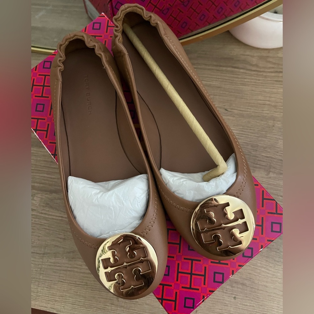 Tory Burch Tan Leather Flats with Gold Emblem